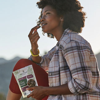 Power Snacks Cacao Goji lifestyle image
